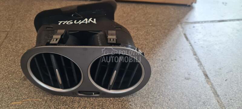 Resetka ventilacije za Volkswagen Tiguan od 2007. do 2018. god. - 5M0819710