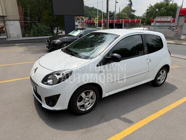 Renault Twingo, 2.999 €, 2008. Hečbek, Benzin | 1149 cm3, 145.638 km, 55kW (75 KS), Manuelni 5 brzina, 2/3 vrata, 4 sedišta, Beograd
