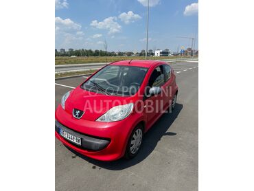 Peugeot 107 (može zamena), 1.999 €, 2006. Hečbek, Benzin | 998 cm3, 198.000 km, 50kW (68 KS), Manuelni 5 brzina, 2/3 vrata, 4 sedišta, Kruševac