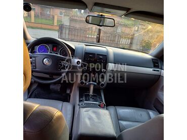Volkswagen Touareg (može zamena), 5.250 €, 2006. Džip/SUV, Dizel | 2967 cm3, 285.000 km, 165kW (224 KS), Automatski / poluautomatski, 4/5 vrata, 5 sedišta, Šabac