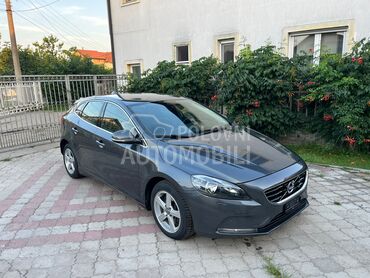 Volvo V40 D3 matik ch, 8.400 €, 2013. Hečbek, Dizel | 1984 cm3, 229.680 km, 110kW (150 KS), Automatski / poluautomatski, 4/5 vrata, 5 sedišta, Beograd
