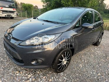 Ford Fiesta 1.4 TDCI, 4.500 €, 2010. Limuzina, Dizel | 1399 cm3, 214.940 km, 50kW (68 KS), Manuelni 5 brzina, 4/5 vrata, 5 sedišta, Obrenovac