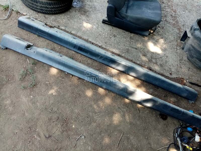 plastika na sajtni za Opel Corsa C od 2000. do 2006. god.