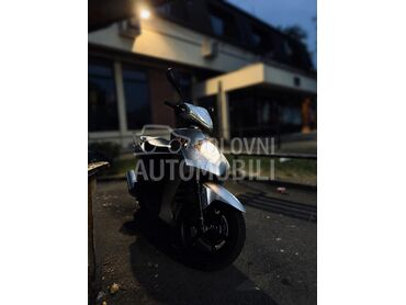 Honda Dylan (može zamena), 1.000 €, 2004. , 150 cm3, 85.671 km, 12kW (16 KS), Scooter, Vinča