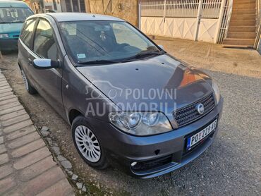 Fiat Punto 1.2 8v REG, 670 €, 2004. Hečbek, Benzin | 1242 cm3, 233.000 km, 44kW (60 KS), Manuelni 5 brzina, 2/3 vrata, 5 sedišta, Požarevac