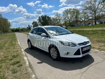 Ford Focus III, 4.500 €, 2012. Limuzina, Benzin | 999 cm3, 219.000 km, 92kW (125 KS), Manuelni 6 brzina, 4/5 vrata, 5 sedišta, Pančevo