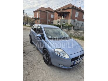 Fiat Grande Punto, 2.200 €, 2006. Hečbek, Dizel | 1910 cm3, 250.000 km, 88kW (120 KS), Manuelni 6 brzina, 4/5 vrata, 5 sedišta, Vranje