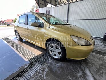 Peugeot 307 1.6, 1.950 €, 2003. Hečbek, Benzin | 1587 cm3, 224.371 km, 80kW (109 KS), Manuelni 5 brzina, 4/5 vrata, 5 sedišta, Kragujevac