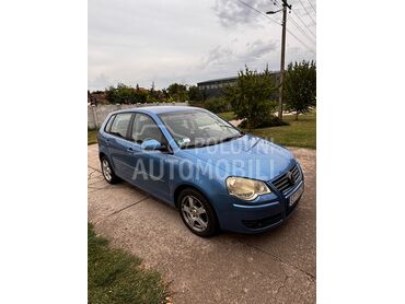 Volkswagen Polo, 2.500 €, 2005. Hečbek, Benzin | 1198 cm3, 220.131 km, 47kW (64 KS), Manuelni 5 brzina, 4/5 vrata, 5 sedišta, Golubinci