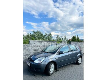 Ford Fiesta 1.25 DuraTec, 2.550 €, 2005. Hečbek, Benzin | 1242 cm3, 230.000 km, 55kW (75 KS), Manuelni 5 brzina, 4/5 vrata, 5 sedišta, Kraljevo