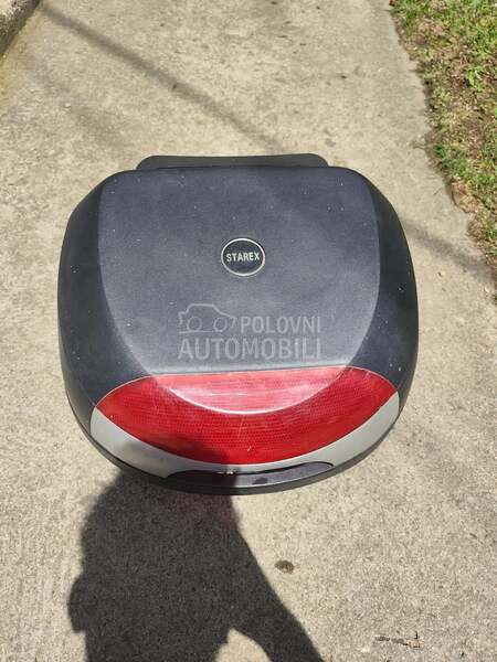 Kofer za skuter ili moped
