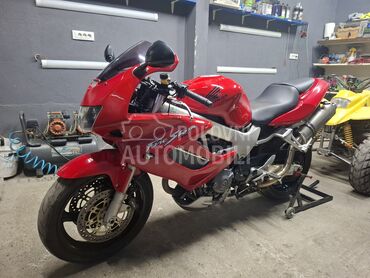 Honda vtr 1000, Po dogovoru, 2002. , 1000 cm3, 43.000 km, 78kW (106 KS), Sport / Super sport, Kraljevo