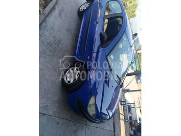 Peugeot 206 (može zamena), 770 €, 2000. Limuzina, Benzin | 1100 cm3, 218.859 km, 44kW (60 KS), Manuelni 5 brzina, 4/5 vrata, 5 sedišta, Velika Plana