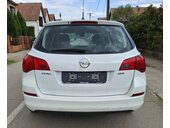 Opel Astra J