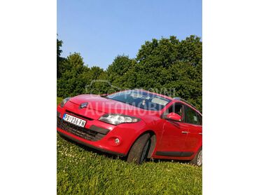 Renault Megane 1.5 DCI, 3.800 €, 2011. Karavan, Dizel | 1461 cm3, 214.000 km, 81kW (110 KS), Automatski / poluautomatski, 4/5 vrata, 5 sedišta, Žabari