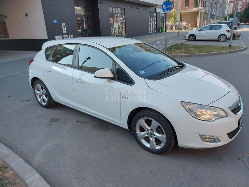 Opel Astra J 1.4