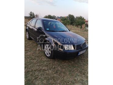 Volkswagen Bora TDI (može zamena), 2.950 €, 2002. Limuzina, Dizel | 1896 cm3, 369.815 km, 85kW (116 KS), Manuelni 6 brzina, 4/5 vrata, 5 sedišta, Smederevo