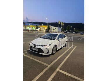 Toyota Corolla 1.5, 19.700 €, 2025. Limuzina, Benzin | 1490 cm3, 19.650 km, 92kW (125 KS), Manuelni 6 brzina, 4/5 vrata, 5 sedišta, Beograd
