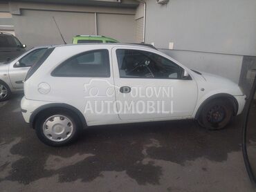 Opel Corsa C 1.3, 950 €, 2004. Hečbek, Dizel | 1248 cm3, 200.000 km, 51kW (69 KS), Manuelni 5 brzina, 2/3 vrata, 5 sedišta, Beograd