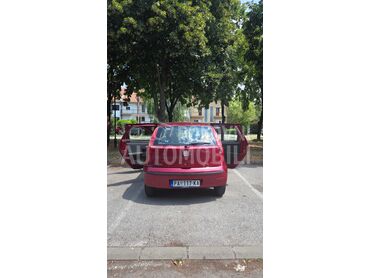 Fiat Punto 1.2, 1.500 €, 2009. Hečbek, Benzin | 1242 cm3, 154.000 km, 44kW (60 KS), Manuelni 5 brzina, 4/5 vrata, 5 sedišta, Pančevo