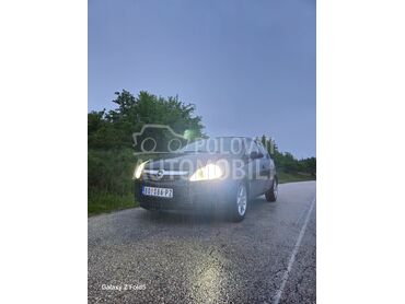 Opel Corsa D, 2.650 €, 2009. Hečbek, Benzin | 1364 cm3, 280.000 km, 66kW (90 KS), Manuelni 5 brzina, 4/5 vrata, 5 sedišta, Bor