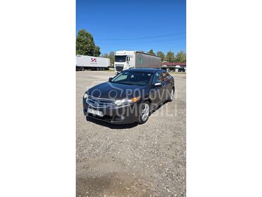 Honda Accord 2.0  ELEGANCE, 7.200 €, 2009. Limuzina, Benzin | 1997 cm3, 239.000 km, 115kW (156 KS), Manuelni 6 brzina, 4/5 vrata, 5 sedišta, Čačak