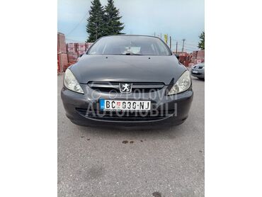 Peugeot 307, 1.800 €, 2002. Hečbek, Benzin | 1587 cm3, 219.000 km, 80kW (109 KS), Manuelni 5 brzina, 4/5 vrata, 5 sedišta, Bogatić