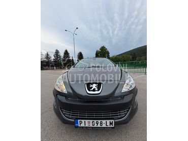 Peugeot 308, 3.500 €, 2008. Hečbek, Benzin | 1598 cm3, 225.000 km, 88kW (120 KS), Manuelni 5 brzina, 4/5 vrata, 5 sedišta, Dimitrovgrad