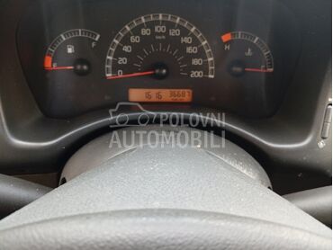 Fiat Punto, 3.150 €, 2010. Limuzina, Benzin | 1244 cm3, 36.656 km, 44kW (60 KS), Manuelni 5 brzina, 4/5 vrata, 5 sedišta, Starčevo