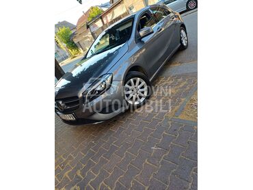 Mercedes Benz A 180, 12.500 €, 2015. Hečbek, Dizel | 1498 cm3, 173.000 km, 80kW (109 KS), Automatski / poluautomatski, 4/5 vrata, 5 sedišta, Šabac