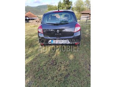 Renault Clio, 3.600 €, 2011. Hečbek, Benzin | 1149 cm3, 230.000 km, 55kW (75 KS), Manuelni 5 brzina, 4/5 vrata, 5 sedišta, Čačak