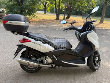 Yamaha Xmax 250, 3.300 €, 2012. , 250 cm3, 25.000 km, 15kW (20 KS), Scooter, Beograd