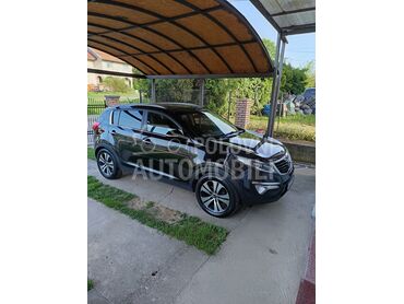 Kia Sportage 2.0 CRDI (može zamena), 8.999 €, 2010. Džip/SUV, Dizel | 1995 cm3, 224.000 km, 100kW (136 KS), Automatski / poluautomatski, 4/5 vrata, 5 sedišta, Valjevo