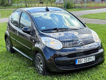 Citroen C1 V L A S N I K, 2.250 €, 2007. Hečbek, Benzin | 998 cm3, 175.000 km, 50kW (68 KS), Manuelni 5 brzina, 4/5 vrata, 4 sedišta, Beograd