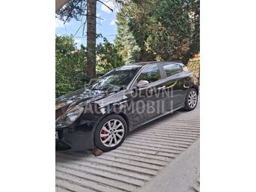 Alfa Romeo Giulietta, 7.300 €, 2011. Hečbek, Benzin | 1400 cm3, 195.000 km, 125kW (170 KS), Manuelni 6 brzina, 4/5 vrata, 5 sedišta, Čukarica