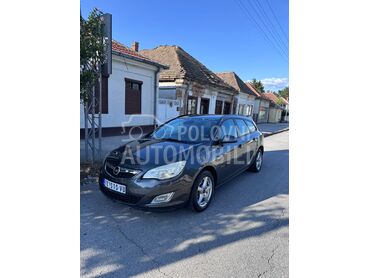 Opel Astra J Dva seta felni, 4.800 €, 2011. Karavan, Dizel | 1686 cm3, 310.000 km, 81kW (110 KS), Manuelni 6 brzina, 4/5 vrata, 5 sedišta, Topola