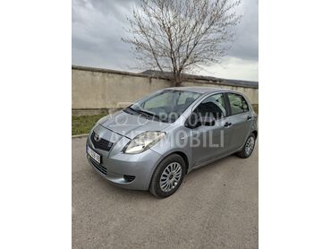 Toyota Yaris 1.0 vvti, 1.800 €, 2006. Hečbek, Benzin | 998 cm3, 240.000 km, 51kW (69 KS), Manuelni 5 brzina, 4/5 vrata, 5 sedišta, Kladovo