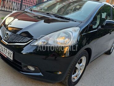 Honda Jazz 1.4 iVTEC (može zamena), 4.999 €, 2009. Hečbek, Benzin | 1339 cm3, 179.443 km, 73kW (99 KS), Manuelni 5 brzina, 4/5 vrata, 5 sedišta, Niš
