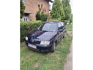 Volkswagen Polo 1.4, 1.600 €, 2001. Hečbek, Benzin | 1390 cm3, 185.000 km, 44kW (60 KS), Manuelni 5 brzina, 4/5 vrata, 5 sedišta, Kovin