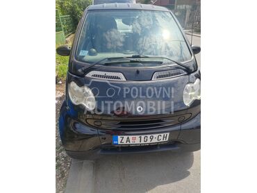 Smart ForTwo 700, 2.000 €, 2006. Kupe, Benzin | 700 cm3, 15.000 km, 37kW (50 KS), Automatski / poluautomatski, 2/3 vrata, 2 sedišta, Zaječar