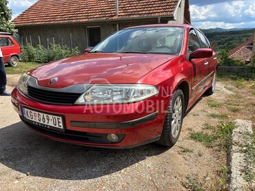 Renault Laguna, 1.500 €, 2001. Limuzina, Benzin | 1800 cm3, 215.000 km, 88kW (120 KS), Manuelni 5 brzina, 4/5 vrata, 5 sedišta, Kragujevac