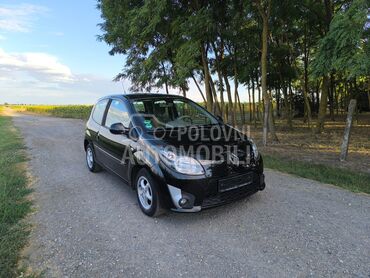 Renault Twingo 1,2 (može zamena), 2.550 €, 2009. Hečbek, Benzin | 1200 cm3, 200.000 km, 56kW (76 KS), Manuelni 5 brzina, 2/3 vrata, 4 sedišta, Subotica