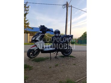 Longjia Alien 50, 600 €, 2008. , 70 cm3, 2.000 km, 9kW (12 KS), Scooter, Smederevo