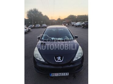 Peugeot 206 plus, 1.800 €, 2009. Hečbek, Benzin | 1360 cm3, 182.300 km, 55kW (75 KS), Manuelni 5 brzina, 2/3 vrata, 5 sedišta, Beograd