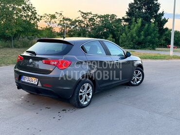 Alfa Romeo Giulietta, 3.299 €, 2011. Hečbek, Benzin | 1368 cm3, 176.000 km, 88kW (120 KS), Manuelni 6 brzina, 4/5 vrata, 5 sedišta, Železnik