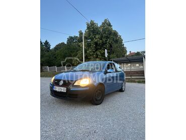 Volkswagen Polo (može zamena), 2.150 €, 2005. Hečbek, Benzin | 1198 cm3, 231.000 km, 40kW (54 KS), Manuelni 5 brzina, 2/3 vrata, 5 sedišta, Sopot