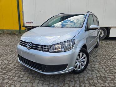 Volkswagen Touran ZA TRG.OVCE/7sed, 4.499 €, 2011. Monovolumen (MiniVan), Dizel | 1598 cm3, 180.295 km, 77kW (105 KS), Manuelni 6 brzina, 4/5 vrata, 7 sedišta, Novi Sad
