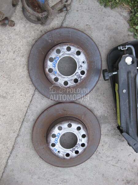 Zadnji kocioni diskovi 1.4 b za Volkswagen Caddy od 2003. do 2010. god.