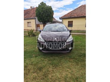 Peugeot 208 1,2, 4.850 €, 2013. Hečbek, Benzin | 1199 cm3, 160.000 km, 60kW (82 KS), Manuelni 5 brzina, 4/5 vrata, 5 sedišta, Zmajevo