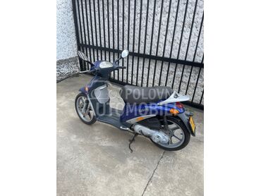 Piaggio Liberty, 1.000 €, 2002. , 50 cm3, 22.300 km, 3kW (4 KS), Moped, Beograd